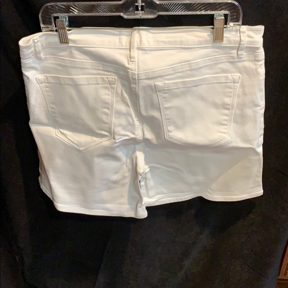Ann Taylor Loft white Jean shorts - Picture 4 of 4